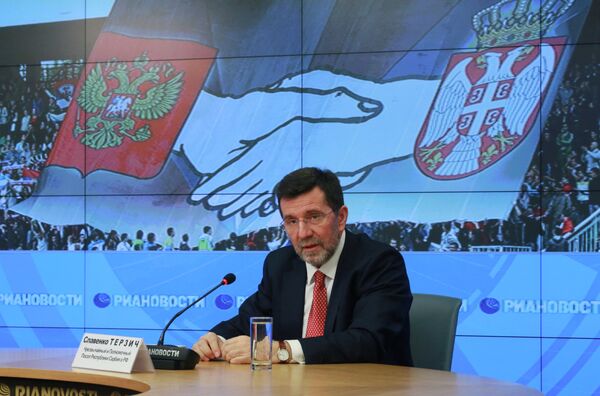 Нажалост, ’Росељхознадзор’ је имао примедбе на квалитет свињетине и јабука из Србије Нажалост, ’Росељхознадзор’ је имао примедбе на квалитет свињетине и јабука из Србије - Sputnik Србија