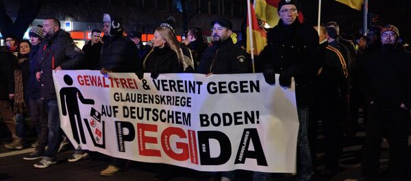 Pegida - nemački desničarski pokret „Patriotski Evropljani protiv islamizacije Zapada“ Pegida - nemački desničarski pokret „Patriotski Evropljani protiv islamizacije Zapada“ - Sputnik Srbija
