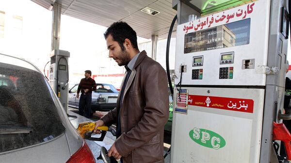 Benzinska pumpa u Teherenu-Iran - Sputnik Srbija