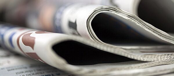 Закон о јавном информисању предвиђа да приватизација медија мора бити завршена најкасније до 1. јула 2015. године. У супротном, запосленима ће бити понуђене бесплатне акције. Ако запослени одбију да преузму акције, медији се гасе односно бришу из регистра. Од 1. јула такође је забрањено буџетско финансирање медија уместо кога се уводи пројектно суфинансирање. - Sputnik Србија