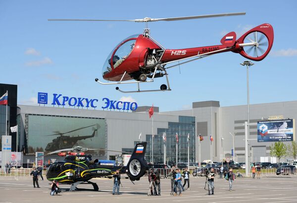 Helikopter „Dinali H2S„ uoči izložbe „HelliRussia-2015“ u Moskvi - Sputnik Srbija