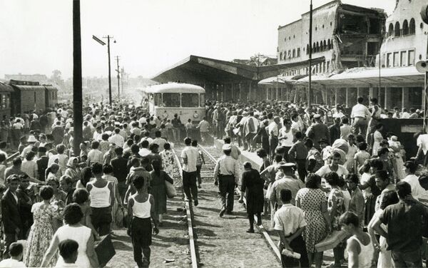 Евакуација из Скопља возом после разорног земљотреса 1963. године - Sputnik Србија