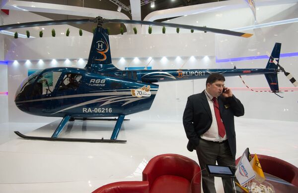 Хеликоптер „Робинсон Р66 турбин“- Осма Међународна изложба индустрија хеликоптера „HeliRussia-2015“ - Sputnik Србија