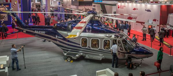 Хеликоптер АВ-139 на штанду „Августа Вестланд“ на VIII Међународном сајму индустрије хеликоптер „HeliRussia-2015“ у Москви Хеликоптер АВ-139 на штанду „Августа Вестланд“ на VIII Међународном сајму индустрије хеликоптер „HeliRussia-2015“ у Москви - Sputnik Србија