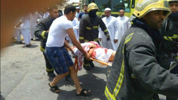 Images circulating of a suicide bomb attack on a mosque in Qatif in Saudi Arabia - Sputnik Србија