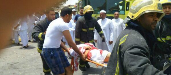 Images circulating of a suicide bomb attack on a mosque in Qatif in Saudi Arabia Images circulating of a suicide bomb attack on a mosque in Qatif in Saudi Arabia - Sputnik Srbija