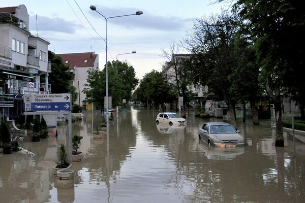 Poplave u Srbiji: Posledice bi bile mnogo manje da je ulagano u vodoprivredu. Poplave u Srbiji: Posledice bi bile mnogo manje da je ulagano u vodoprivredu. - Sputnik Srbija