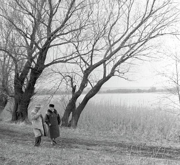 Михаил у шетњи са супругом Маријом - Sputnik Србија