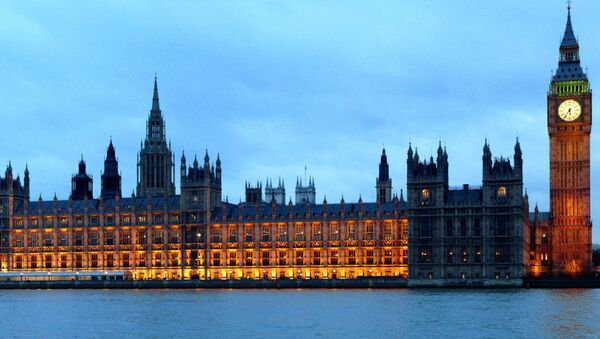 Вестминстерска палата у Лондону, поред Темзе, седиште је Парламента Уједињеног Краљевства Велике Британије - Sputnik Србија