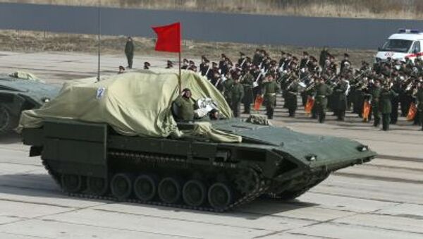 Armata borbeni tenk na pripremama za Dan pobede - Sputnik Srbija