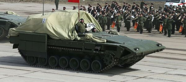 Armata borbeni tenk na pripremama za Dan pobede Armata borbeni tenk na pripremama za Dan pobede - Sputnik Srbija