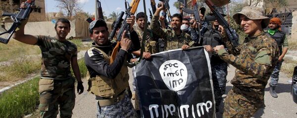 Pripadnici DAEŠ-a Pripadnici DAEŠ-a - Sputnik Srbija