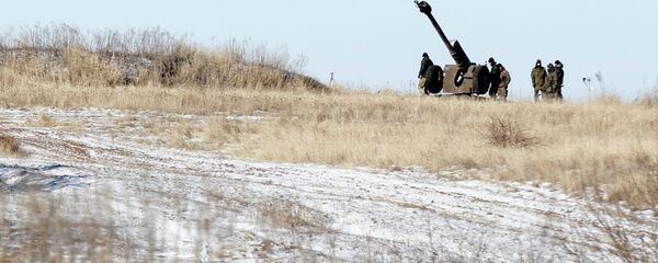 Ukrajinsko teško naoružanje, 20 km severno od Debaljceva - Sputnik Srbija