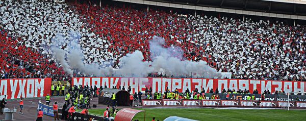 Koreografija navijača Crvene zvezde Koreografija navijača Crvene zvezde - Sputnik Srbija