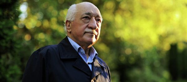 Мухамед Фетулах Гулен је вођа покрета Хизмет, што зна турском значи служба - Sputnik Србија