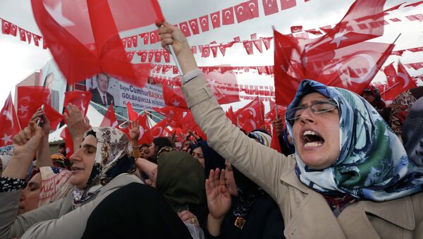 Ердоган жели да освоји 367 од 550 посланичких места, јер му је ова двотрећинска већина потребна за промену Устава - Sputnik Србија