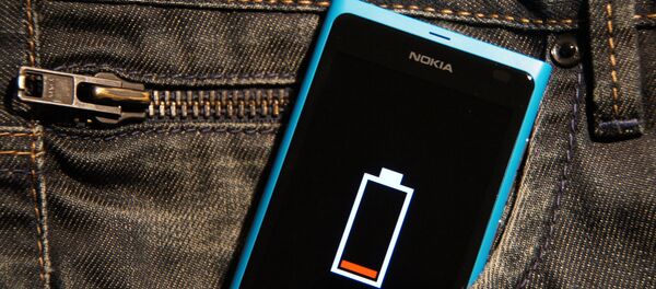 Батерија на мобилном телефону Батерија на мобилном телефону - Sputnik Србија