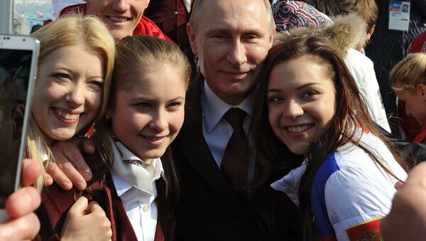 Vladimir Putin učestvuje u otvaranju fondacije Aleje pobednika u Sočiju - Sputnik Srbija