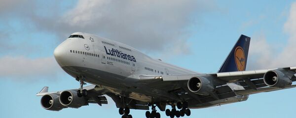 Боинг 747-400 авио-компаније Луфтханза Боинг 747-400 авио-компаније Луфтханза - Sputnik Србија