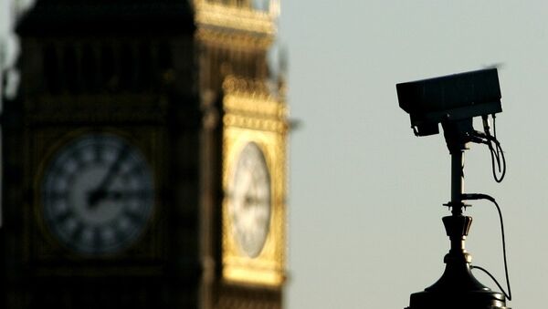 Сигурносна камера у Лондону, у позадини се види Биг Бен - Sputnik Србија