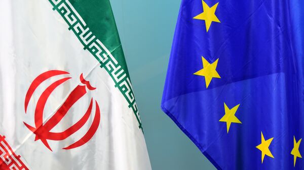 Zastave Irana i EU - Sputnik Srbija