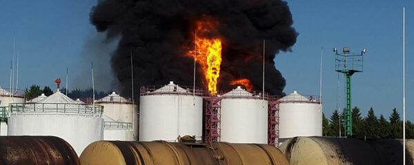 BRSM-Nafta Пожар у складишту нафте илустрација - Sputnik Србија