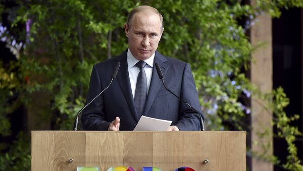 Vladimir Putina na Ekspo-2015 u Milanu - Sputnik Srbija