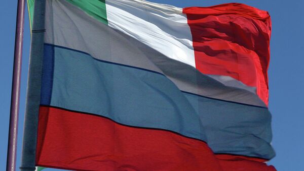 Zastave Italije i Rusije - Sputnik Srbija