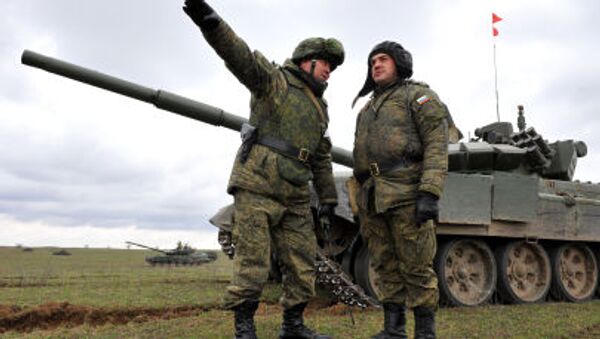 Vojne vežbe ruske vojske na poligonu Sernovodski, blizu granice sa Čečenijom - Sputnik Srbija