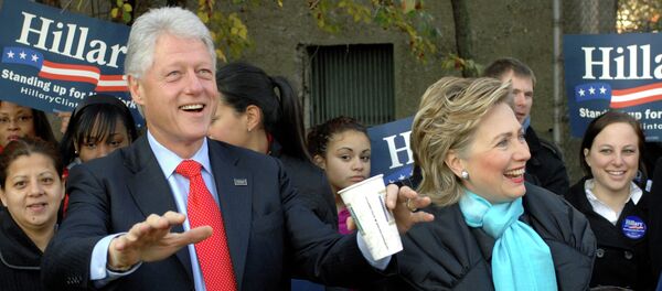 Бил и Хилари Клинтон Бил и Хилари Клинтон - Sputnik Србија