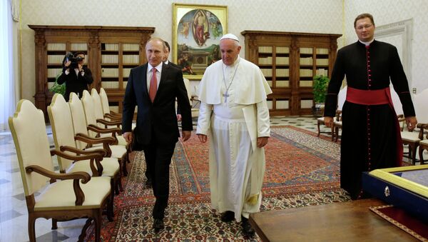 Владимир Путин и Папа Фрања - Sputnik Србија