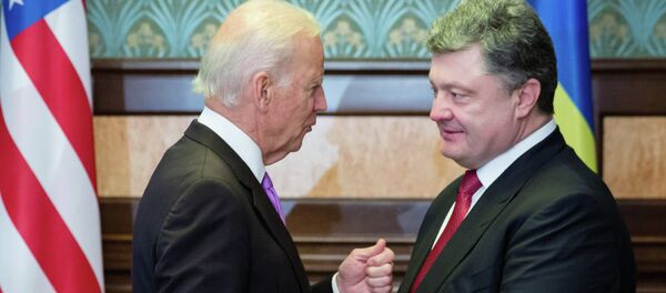 Džo Bajden i Petro Porošenko - Sputnik Srbija