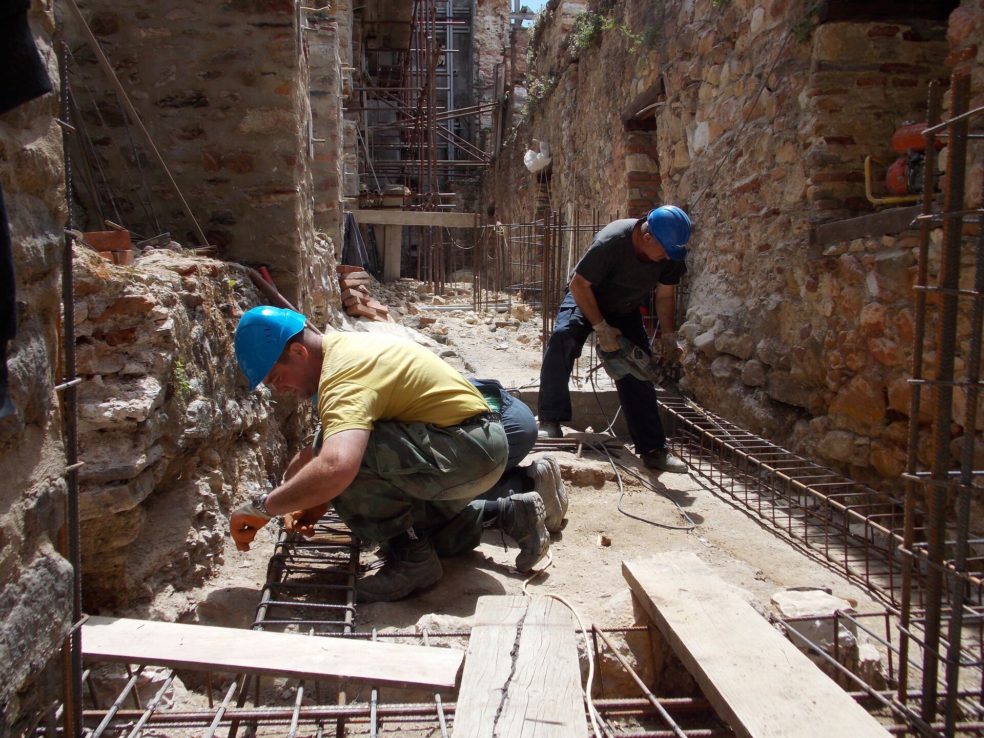Хиландар - у сезони, ради се непрекидно, без обзира на тешке услове Хиландар - у сезони, ради се непрекидно, без обзира на тешке услове - Sputnik Србија, 1920, 09.04.2026