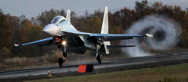 Višenamenski borbeni avion Su-30 - Sputnik Srbija