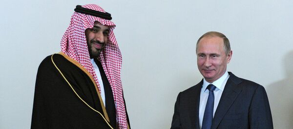 Председник Русије Владимир Путин и министар одбране Саудијске Арабије принц Мухамед бин Салман - Sputnik Србија