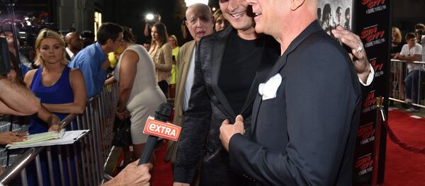 Роберт Родригез и Брус Вилис Роберт Родригез и Брус Вилис - Sputnik Србија