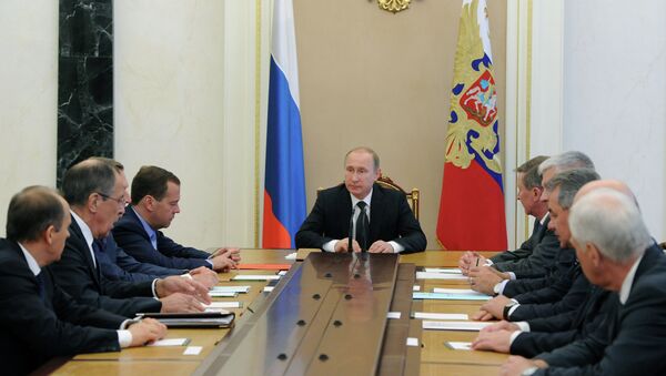 Vladimir Putin na sednici Saveta bezbednosti Rusije - Sputnik Srbija
