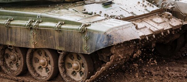 Tenk T-72B3 na vojnom takmičenju u tenkovskom biatlonu u Volgogradu. Tenk T-72B3 na vojnom takmičenju u tenkovskom biatlonu u Volgogradu. - Sputnik Srbija