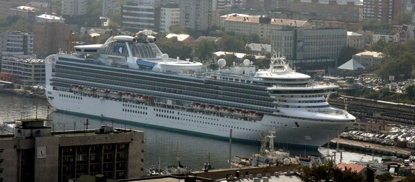 Kruiznый laйner Brilliantovaя princessa vo Vladivostoke - Sputnik Srbija