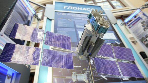 Модел сателита ГЛОНАСС изложен у оквиру изложбе Свемир - Избори - Телекомуникације - Sputnik Србија