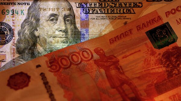 Амерички долар и руска рубља - Sputnik Србија