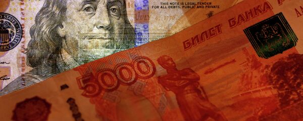 Амерички долар и руска рубља - Sputnik Србија