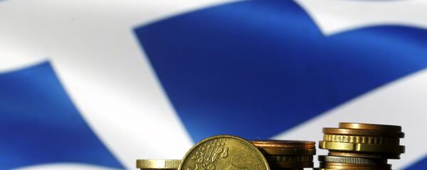 Evrocenti pored Grčke zastave - Sputnik Srbija