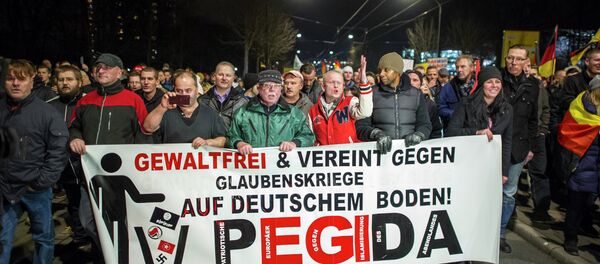 Pegida - nemački desničarski pokret „Patriotski Evropljani protiv islamizacije Zapada“ Pegida - nemački desničarski pokret „Patriotski Evropljani protiv islamizacije Zapada“ - Sputnik Srbija