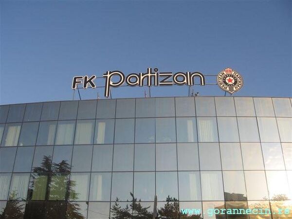 Ревизорска кућа „Васконс ЈВП саопштила је да укупан дуг ФК Партизан закључно са 31. децембром 2014. године износи 14.873.000 евра. Ревизорска кућа „Васконс ЈВП саопштила је да укупан дуг ФК Партизан закључно са 31. децембром 2014. године износи 14.873.000 евра. - Sputnik Србија