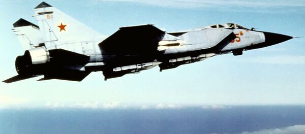 Ловац-пресретач МиГ-31 - Sputnik Србија