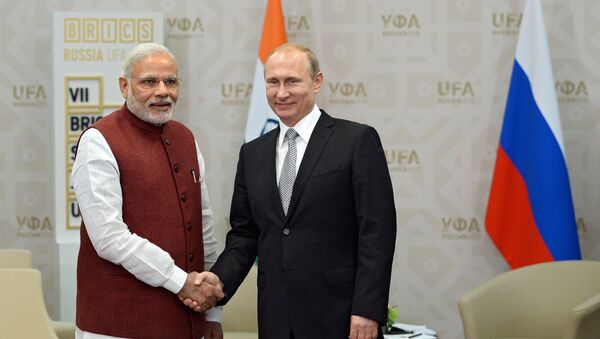 Predsednik Rusije Vladimir Putin i premijer Indije Narenda Modi - Sputnik Srbija