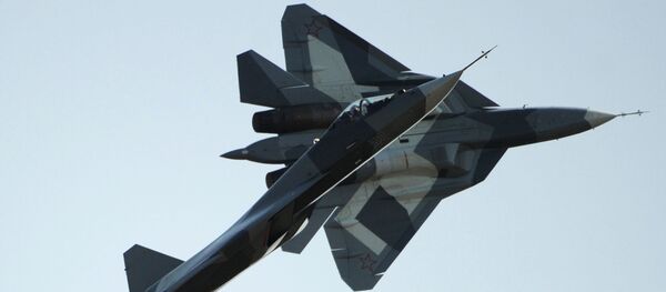 Российский истребитель нового поколения Т-50 на Международном авиационно-космическом салоне МАКС-2011 - Sputnik Србија