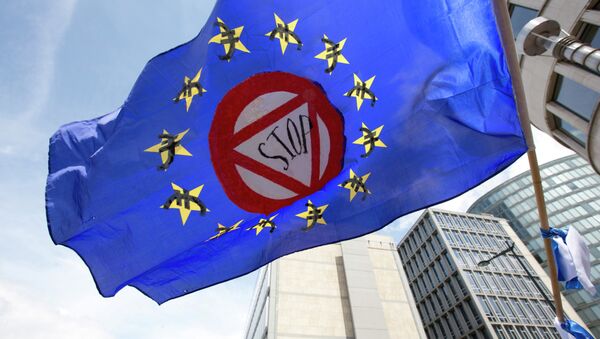 Antievro zastava na protestu u Briselu - Sputnik Srbija