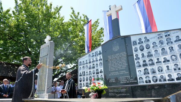 Srpsko groblje u Bratuncu, blizu Srebrenice - Sputnik Srbija